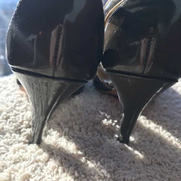 Ann Taylor Women’s Taupe Heels Open Toe Patent Leather Upper Leather Sole Sz 8 - Picture 4 of 10